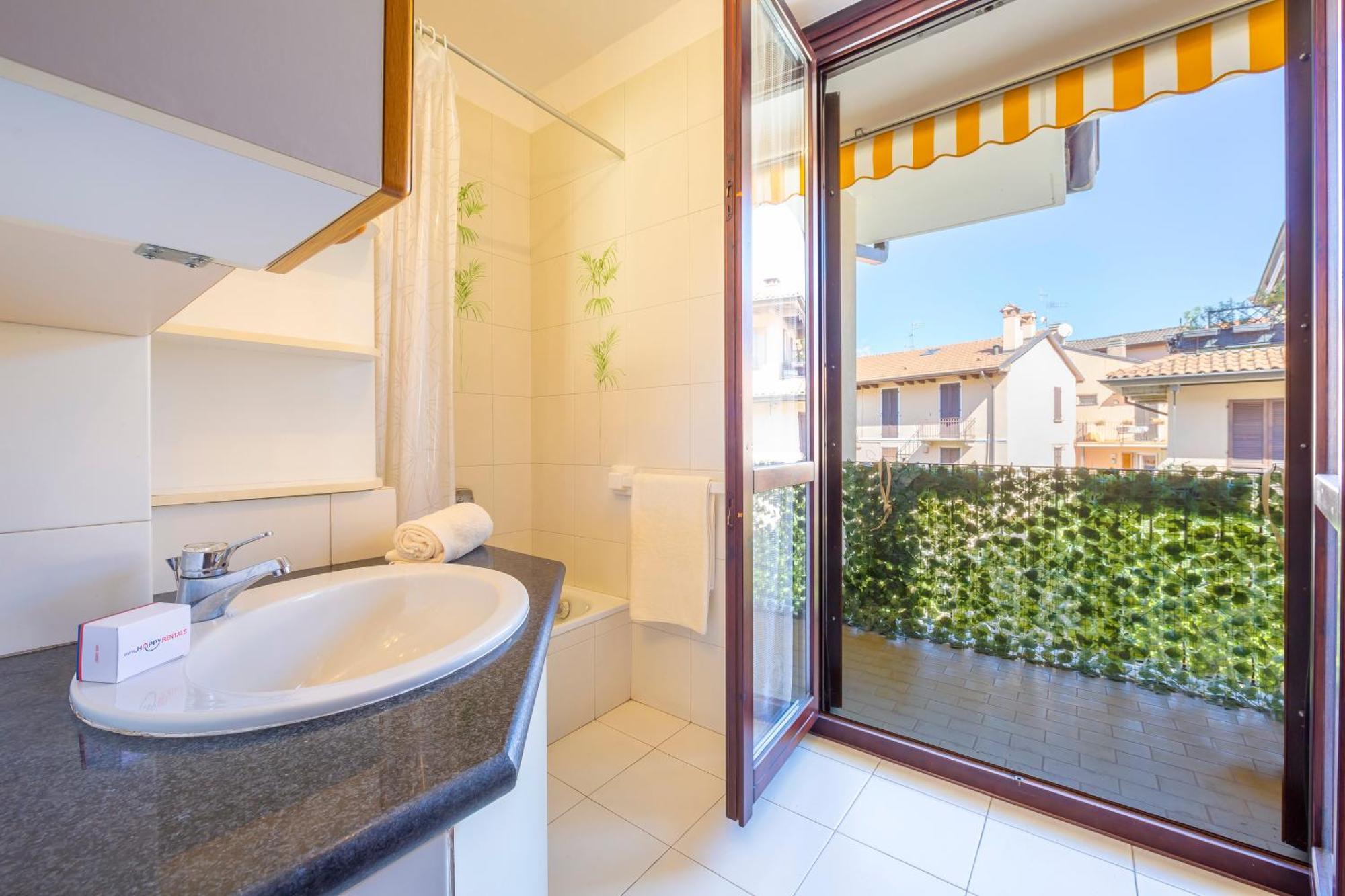 Appartamento Gaya Stresa Center - Happy Rentals ภายนอก รูปภาพ