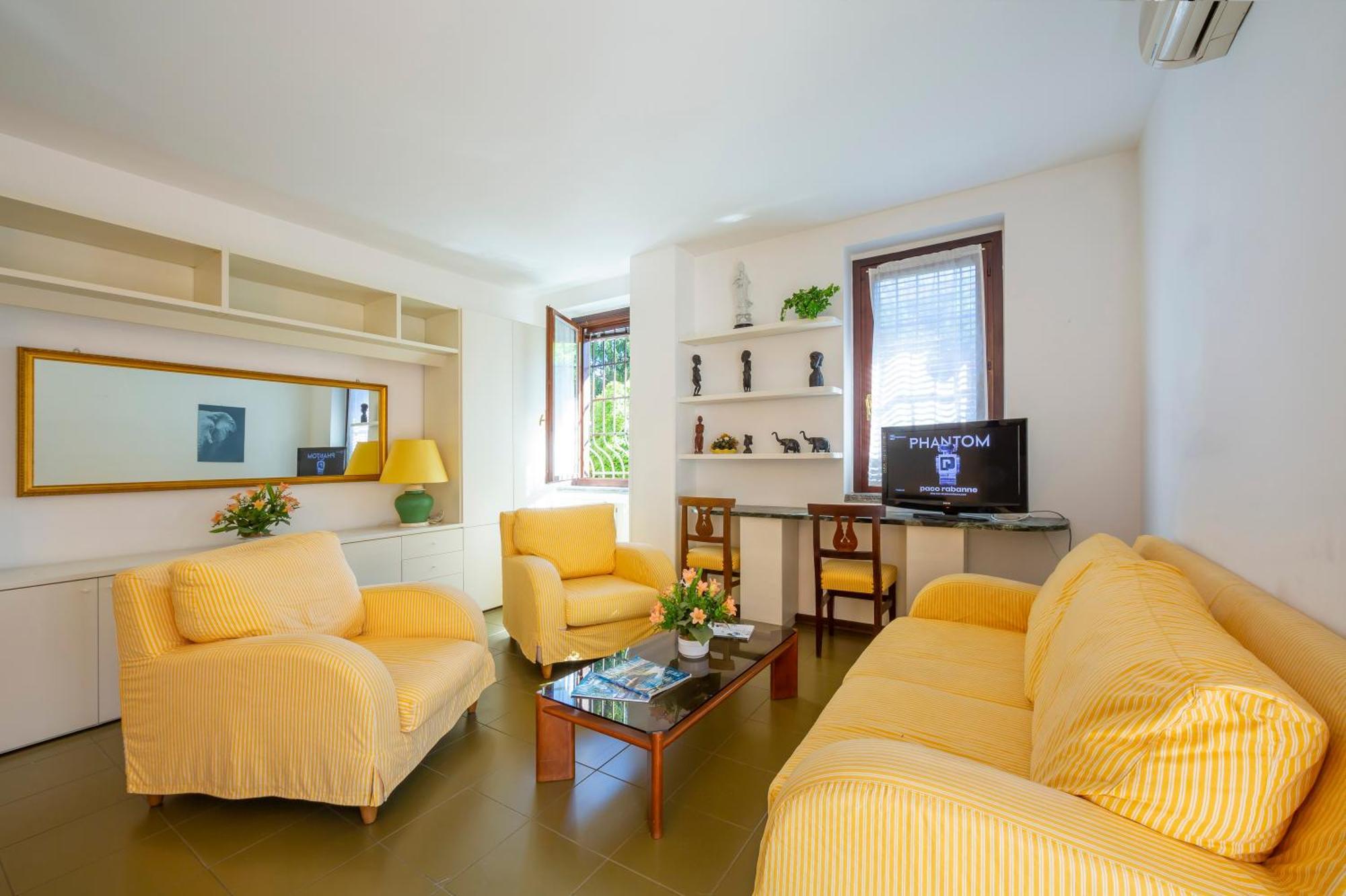 Appartamento Gaya Stresa Center - Happy Rentals ภายนอก รูปภาพ